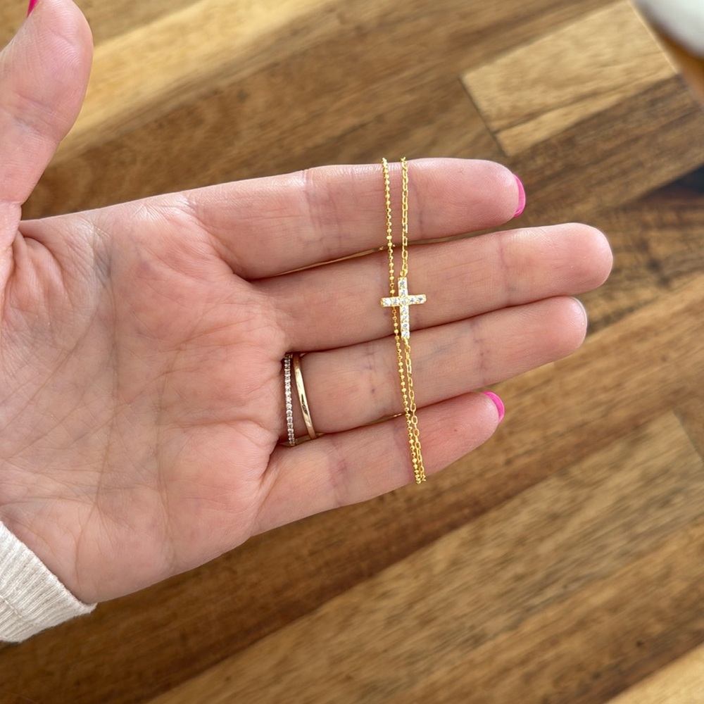 Cross gold/diamond bracelet